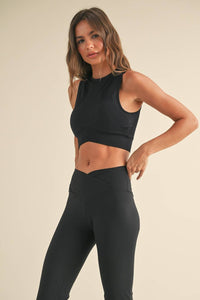 Seamless Crop Tank: Black / L